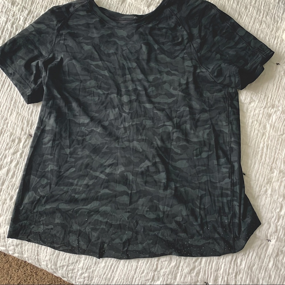 Lululemon camo open back top
